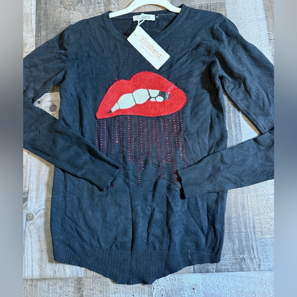 Vinizbena Sequin Lips Sweater Black Graphic Knit Top Rhinestone Lip Y2K M NWT